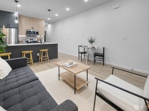 822 B NW 52nd Street, Seattle WA 98107
