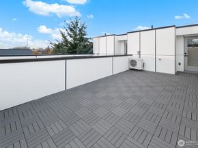 822 B NW 52nd Street, Seattle WA 98107