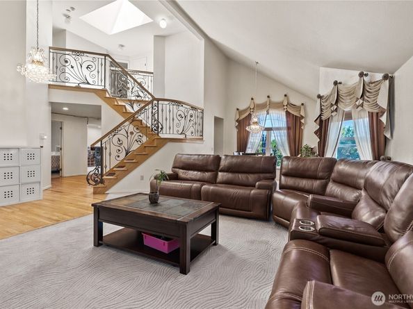 32638 20th Avenue SW, Federal Way WA 98023