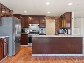 32638 20th Avenue SW, Federal Way WA 98023