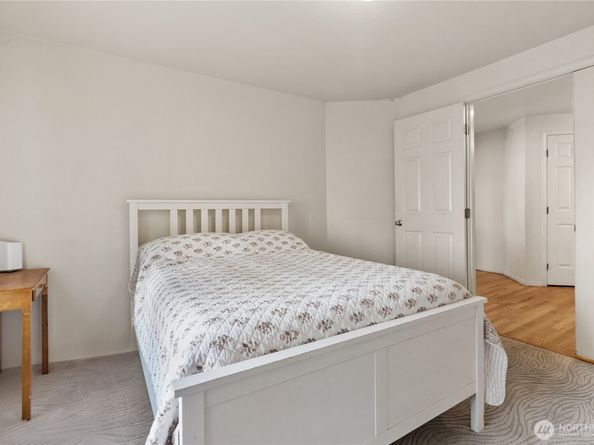 32638 20th Avenue SW, Federal Way WA 98023