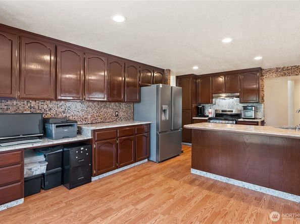 32638 20th Avenue SW, Federal Way WA 98023