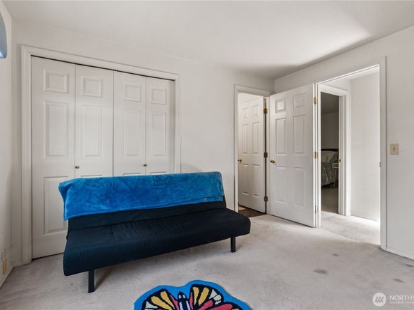 32638 20th Avenue SW, Federal Way WA 98023
