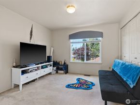 32638 20th Avenue SW, Federal Way WA 98023