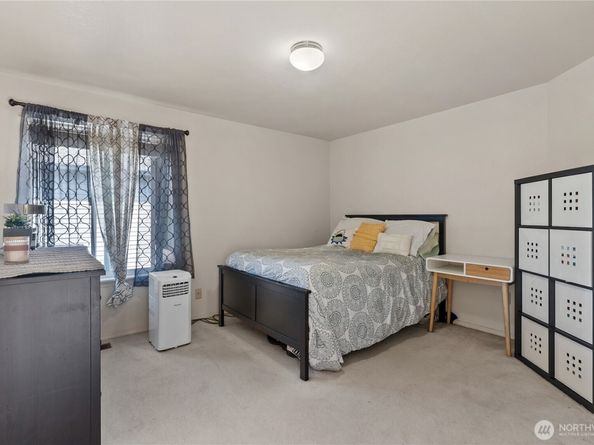 32638 20th Avenue SW, Federal Way WA 98023