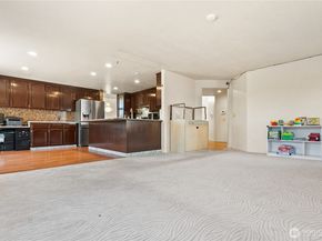 32638 20th Avenue SW, Federal Way WA 98023