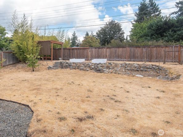 18052 7th Avenue NE, Shoreline WA 98155