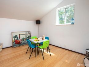 18052 7th Avenue NE, Shoreline WA 98155