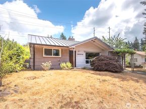 18052 7th Avenue NE, Shoreline WA 98155