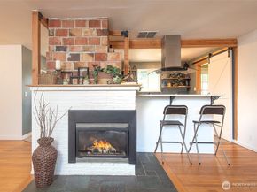 18052 7th Avenue NE, Shoreline WA 98155