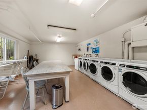 1800 Taylor Avenue N 406, Seattle WA 98109