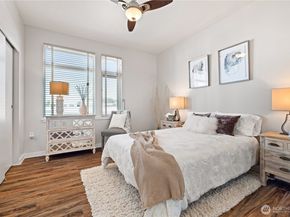 15100 6th Avenue SW 728, Burien WA 98166