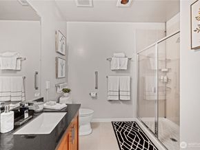 15100 6th Avenue SW 728, Burien WA 98166