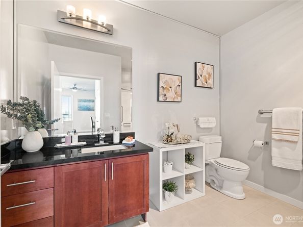 15100 6th Avenue SW 728, Burien WA 98166