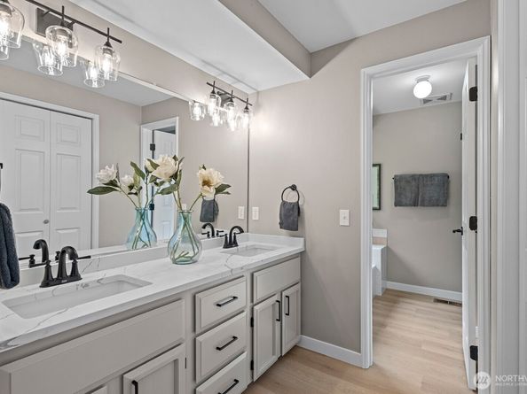 4701 268th Avenue NE, Redmond WA 98053