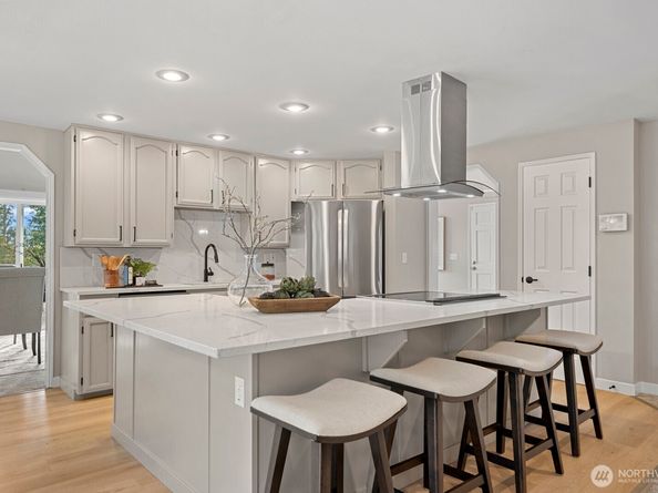 4701 268th Avenue NE, Redmond WA 98053