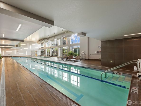 583 Battery Street 1202N, Seattle WA 98121