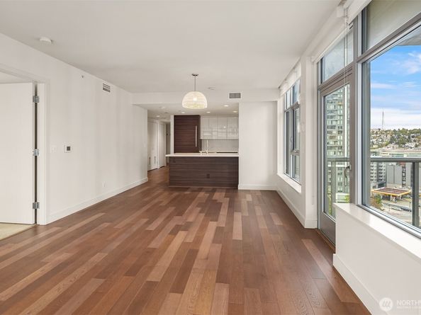 583 Battery Street 1202N, Seattle WA 98121