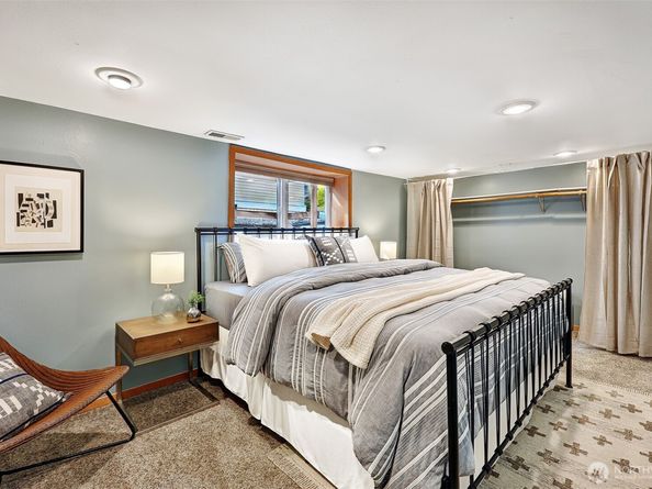 1027 NW 65th Street, Seattle WA 98117