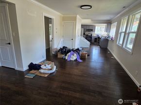 8405 24th Avenue SW, Seattle WA 98106