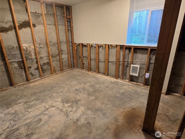 8405 24th Avenue SW, Seattle WA 98106