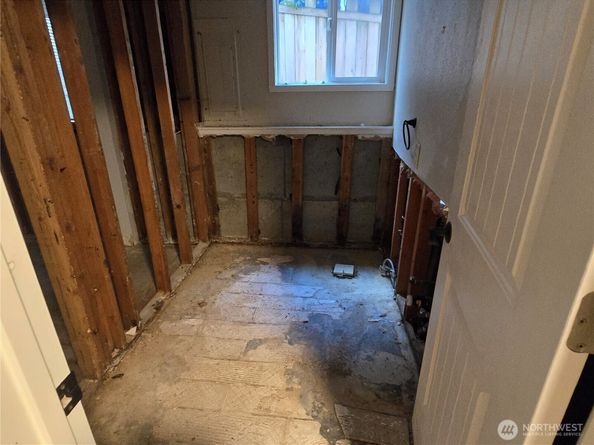 8405 24th Avenue SW, Seattle WA 98106