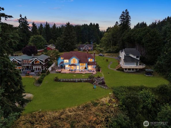 9673 NE Pilot Court, Kingston WA 98346