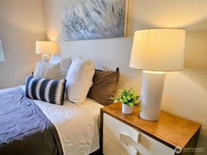 18150 73rd Avenue NE B306, Kenmore WA 98028