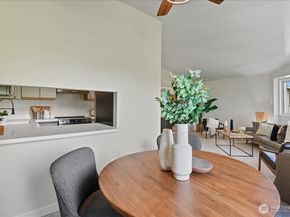 18150 73rd Avenue NE B306, Kenmore WA 98028