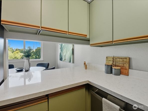 18150 73rd Avenue NE B306, Kenmore WA 98028