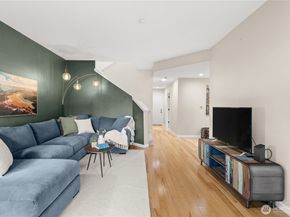 22619 4th Avenue W 102, Bothell WA 98021
