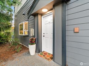 22619 4th Avenue W 102, Bothell WA 98021