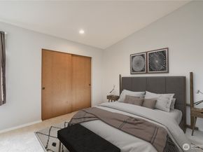 451 S 328th Street 10B, Federal Way WA 98003