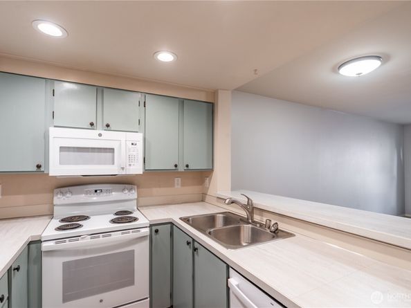 451 S 328th Street 10B, Federal Way WA 98003