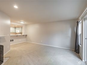 451 S 328th Street 10B, Federal Way WA 98003