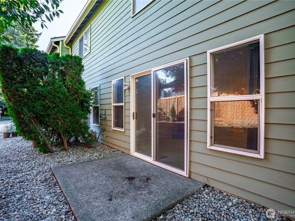 451 S 328th Street 10B, Federal Way WA 98003