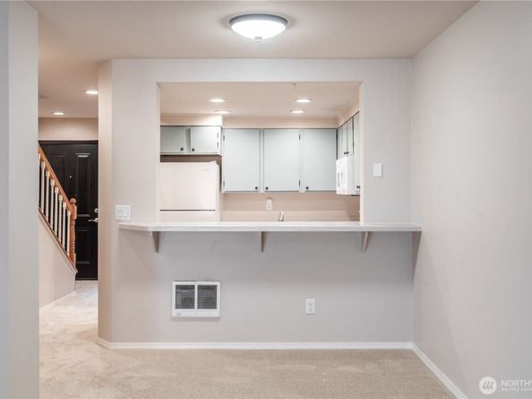 451 S 328th Street 10B, Federal Way WA 98003