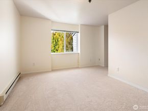 975 Aberdeen Avenue NE B304, Renton WA 98056