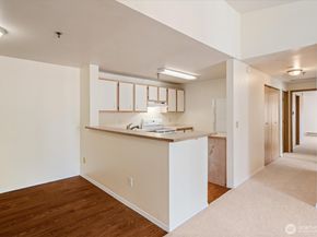 975 Aberdeen Avenue NE B304, Renton WA 98056