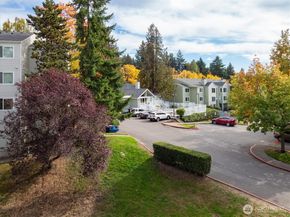 975 Aberdeen Avenue NE B304, Renton WA 98056