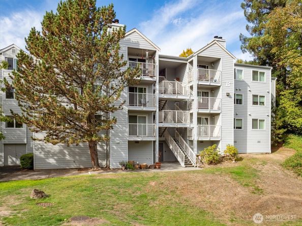 975 Aberdeen Avenue NE B304, Renton WA 98056