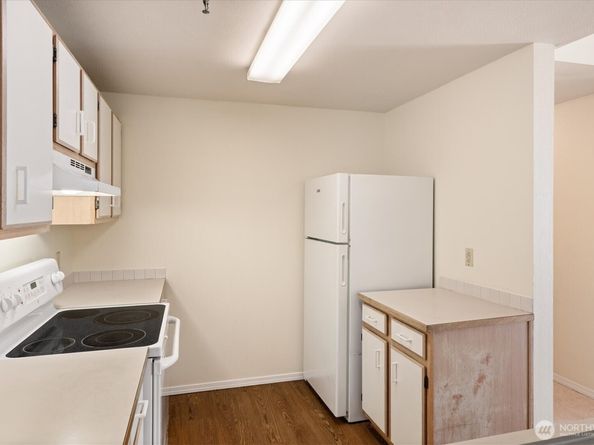 975 Aberdeen Avenue NE B304, Renton WA 98056