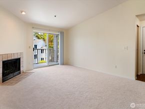 975 Aberdeen Avenue NE B304, Renton WA 98056