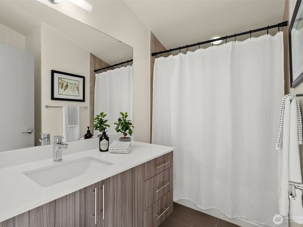 6018 S 127th Lane, Seattle WA 98178