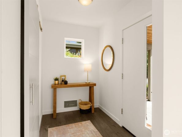 6018 S 127th Lane, Seattle WA 98178