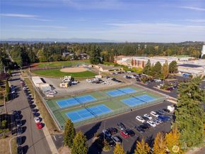 959 Hoquiam Avenue NE, Renton WA 98059