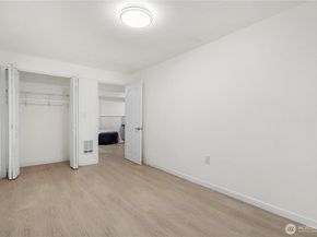 959 Hoquiam Avenue NE, Renton WA 98059