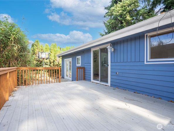 959 Hoquiam Avenue NE, Renton WA 98059