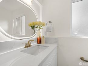 959 Hoquiam Avenue NE, Renton WA 98059