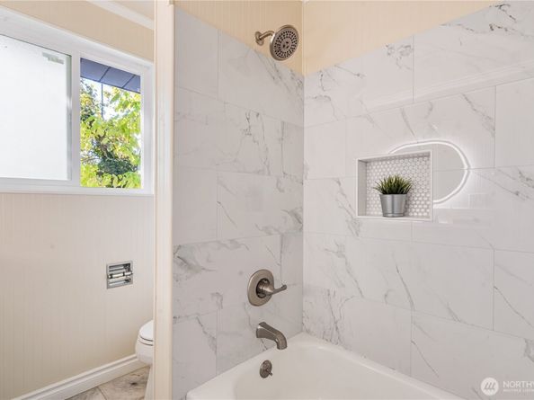 959 Hoquiam Avenue NE, Renton WA 98059